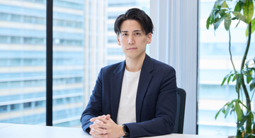 候補企業と選考方針を設計するRafLogicのコンサルタント
